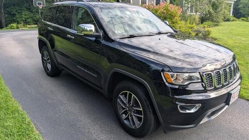 Black 2019 Jeep Grand Cherokee Limited