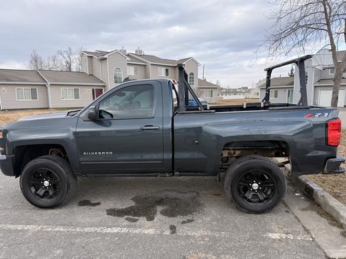 Gray 2018 Chevrolet Silverado 1500 2LT