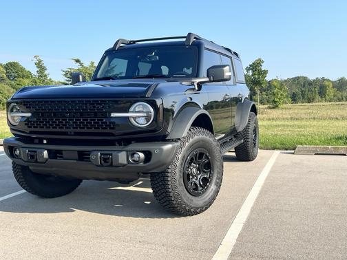 Black 2023 Ford Bronco Wildtrak Advanced