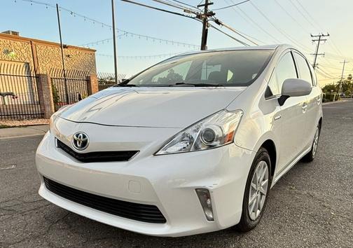 2012 Toyota Prius v Five