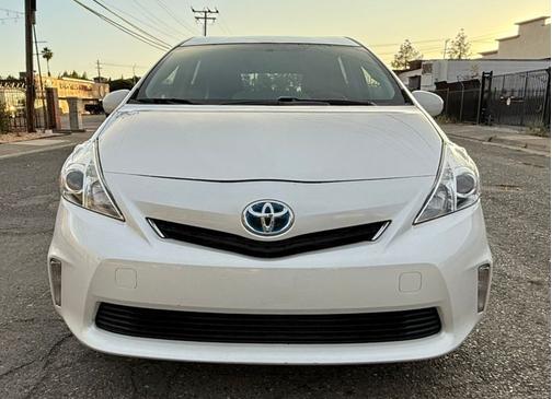 2012 Toyota Prius v Five