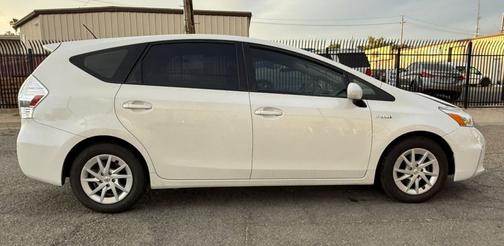 2012 Toyota Prius v Five