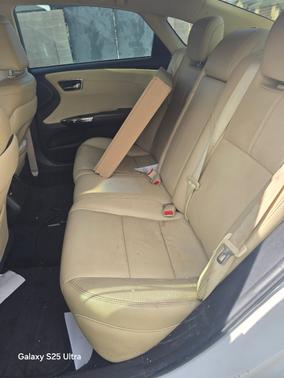 White 2014 Toyota Avalon XLE Premium
