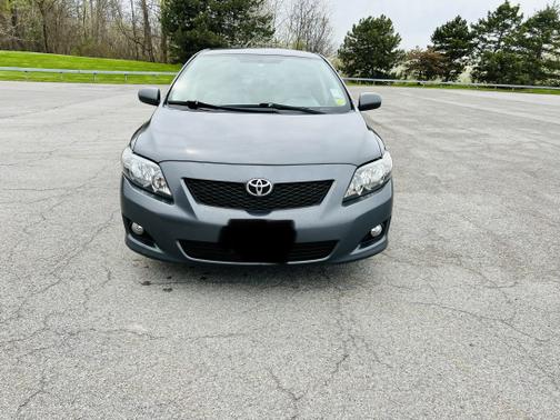 Photo 1 of 10 of 2010 Toyota Corolla LE