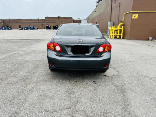 Photo 3 of 10 of 2010 Toyota Corolla LE