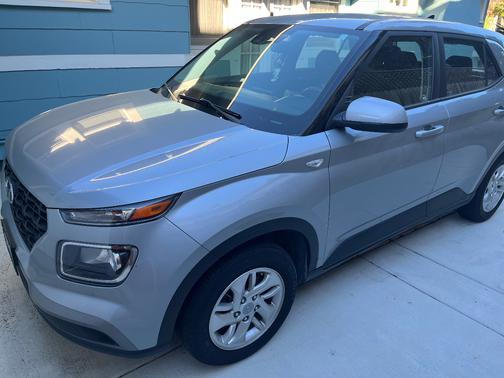 2021 Hyundai VENUE SE