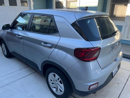 2021 Hyundai VENUE SE