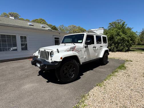 White 2016 Jeep Wrangler Unlimited Sahara