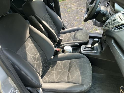 Silver 2012 Ford Fiesta SE