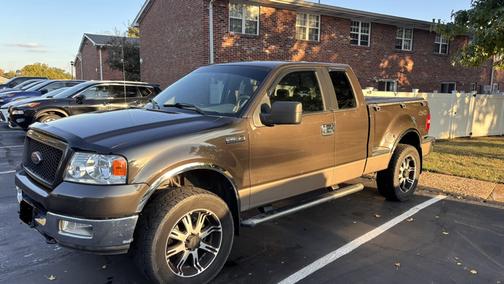 Brown 2005 Ford F-150 XLT