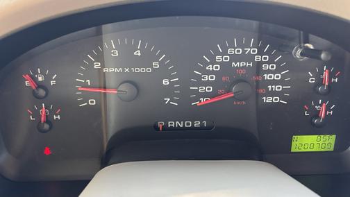 Brown 2005 Ford F-150 XLT