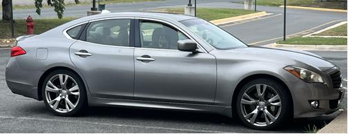 2011 INFINITI M37 Base