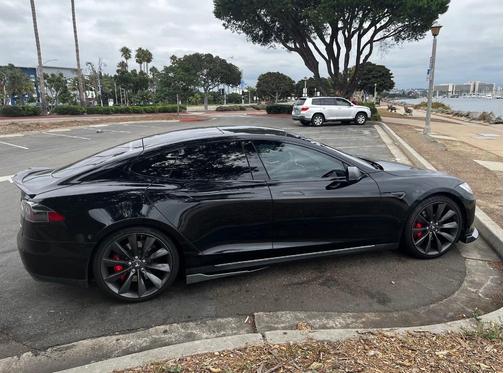 Black 2014 Tesla Model S Performance