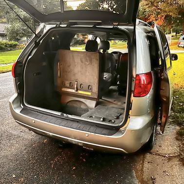 Silver 2008 Toyota Sienna XLE