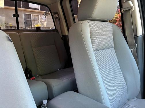 Black 2007 Dodge Dakota SLT Quad Cab