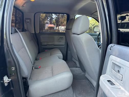Black 2007 Dodge Dakota SLT Quad Cab