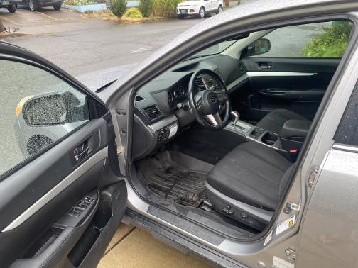 2010 Subaru Outback 2.5 i Premium