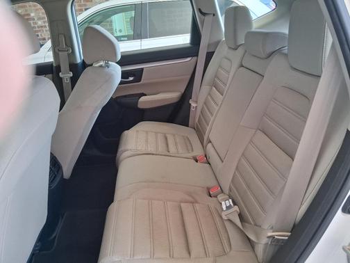 White 2019 Honda CR-V LX