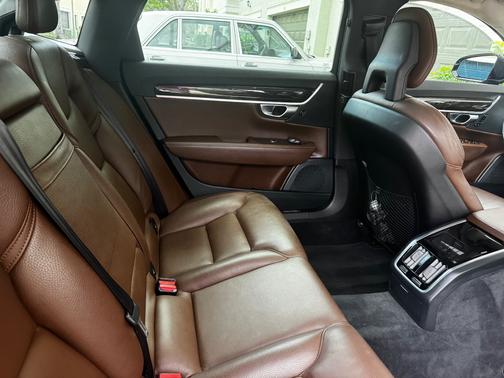 2018 Volvo S90 T5 Momentum