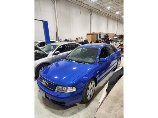 2001 Audi S4 quattro