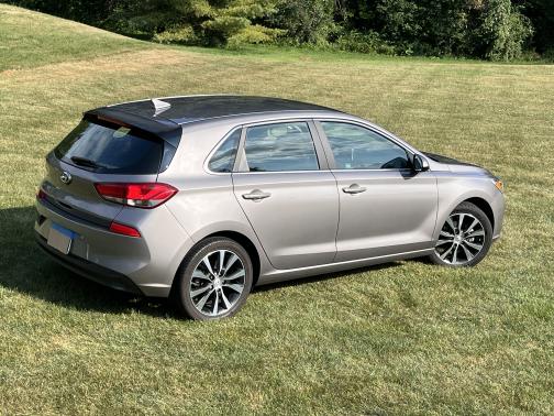 2020 Hyundai Elantra GT Base