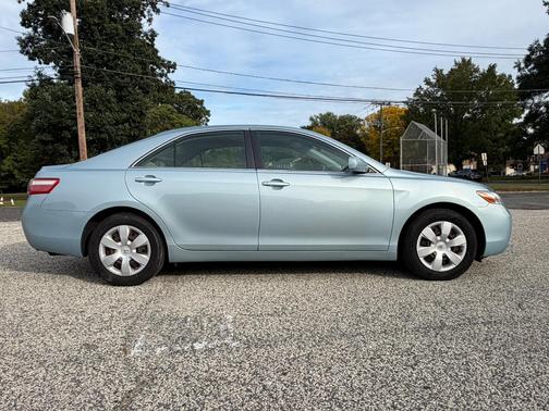 Blue 2009 Toyota Camry LE