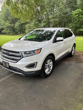 White 2016 Ford Edge SEL