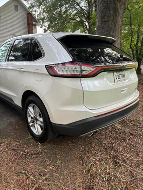 White 2016 Ford Edge SEL