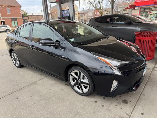 2016 Toyota Prius Four Touring