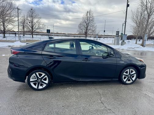 2016 Toyota Prius Four Touring