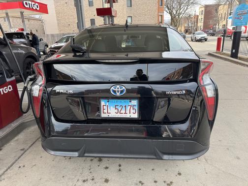 2016 Toyota Prius Four Touring