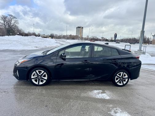2016 Toyota Prius Four Touring