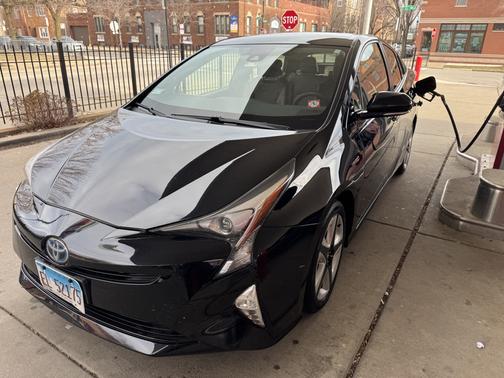 2016 Toyota Prius Four Touring