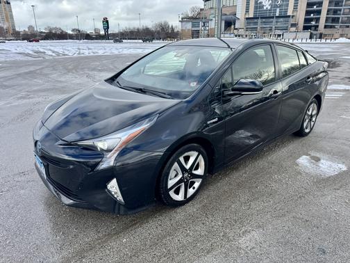 2016 Toyota Prius Four Touring