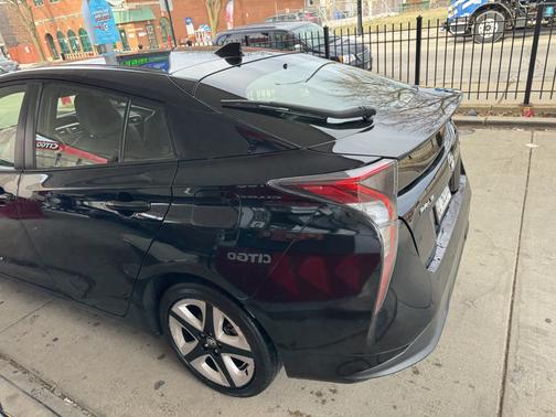 2016 Toyota Prius Four Touring