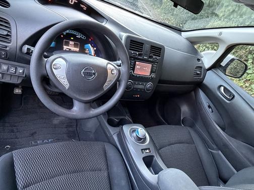 White 2017 Nissan Leaf S
