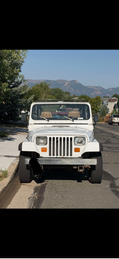 White 1992 Jeep Wrangler S