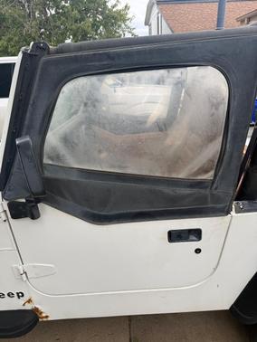 White 1992 Jeep Wrangler S