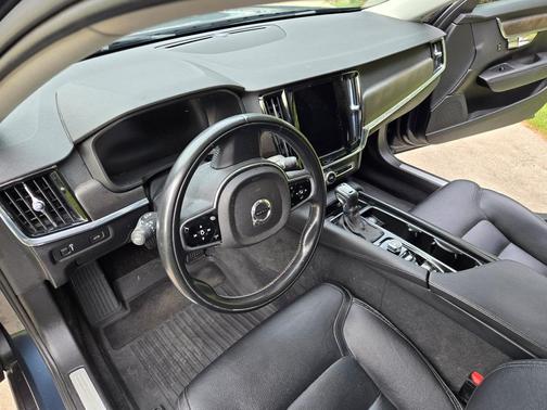 Blue 2018 Volvo V90 Cross Country T6