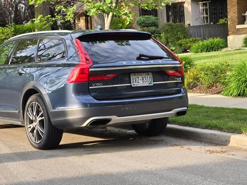 Blue 2018 Volvo V90 Cross Country T6
