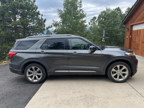 2020 Ford Explorer Platinum