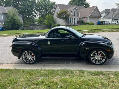 2003 Chevrolet SSR Base