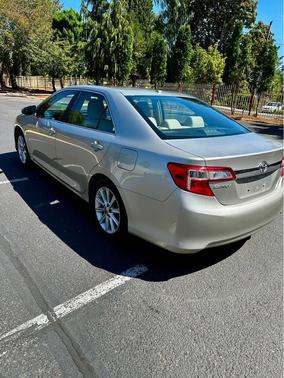 Beige 2014 Toyota Camry XLE