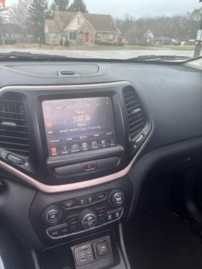 2016 Jeep Cherokee Altitude