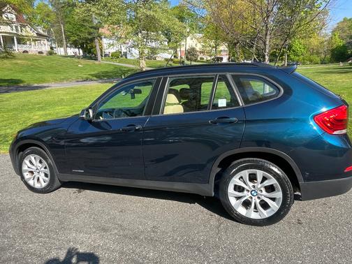Blue 2014 BMW X1 xDrive 28i