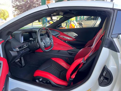 2024 Chevrolet Corvette Stingray w/2LT