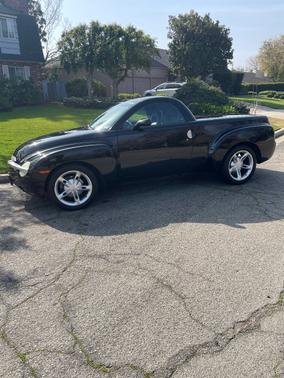 2004 Chevrolet SSR Base
