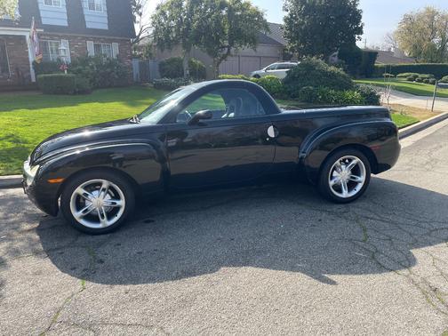 2004 Chevrolet SSR Base