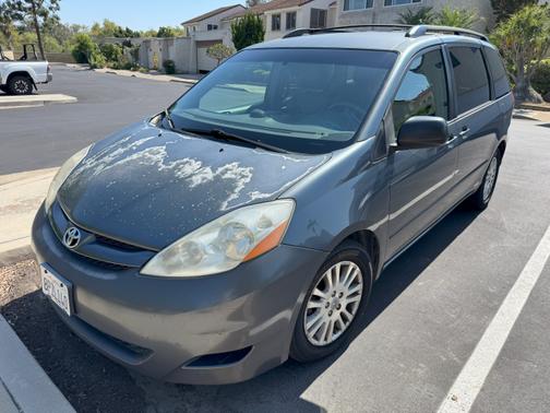 2010 Toyota Sienna LE