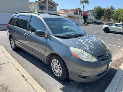2010 Toyota Sienna LE